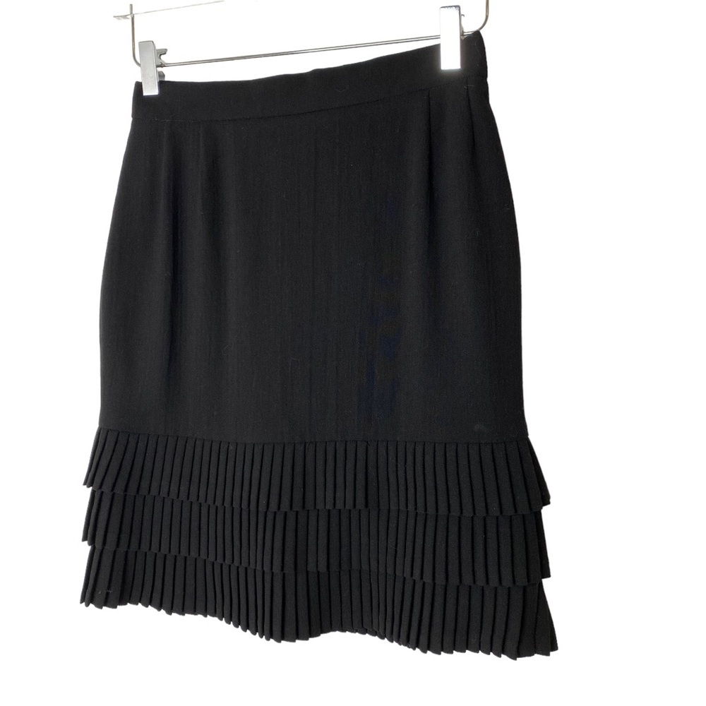 Escada Tiered Accordion Pleated Ruffle Wool Skirt Black Size 38 Medium